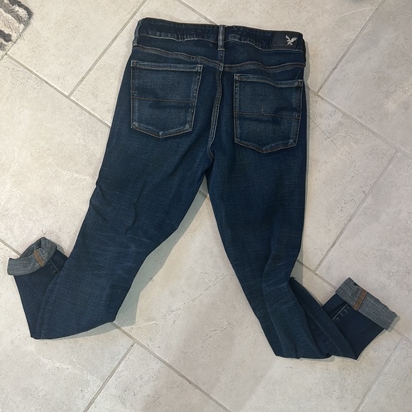 Size 8 American eagle jeans - Picture 2 of 2